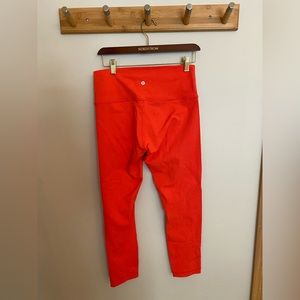 Lululemon Wunder Under High Rise legging, 25” length, very gently used, size 10